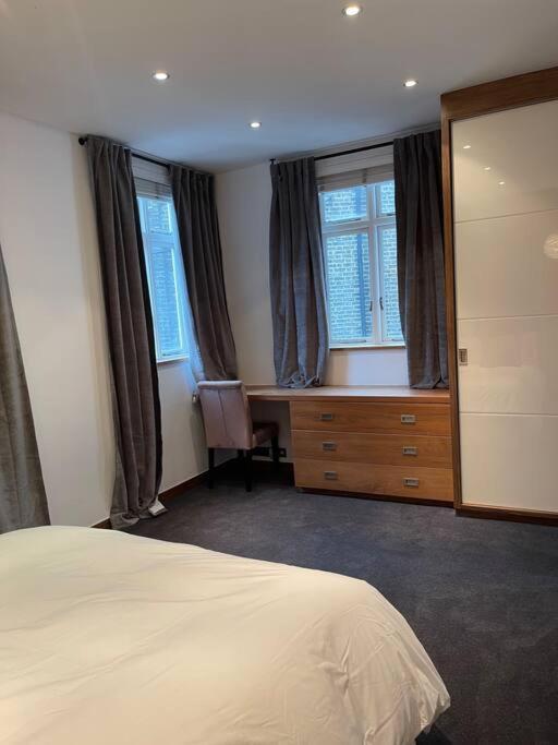 Designer 2 Bedroom Pimlico London Bagian luar foto